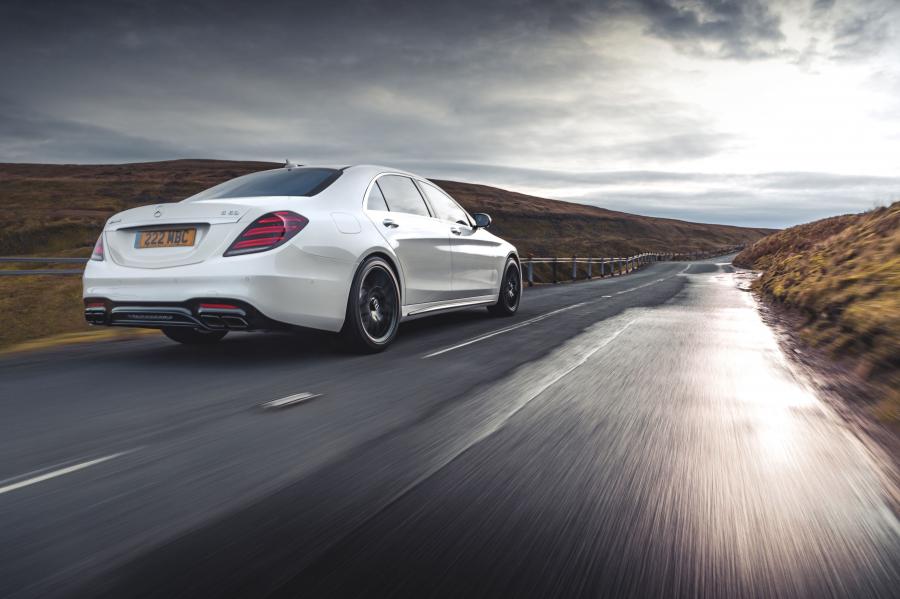  Mercedes-AMG S63 4Matic+ Lang (V222) 2017 года  (UK) (фото 2 из 40)